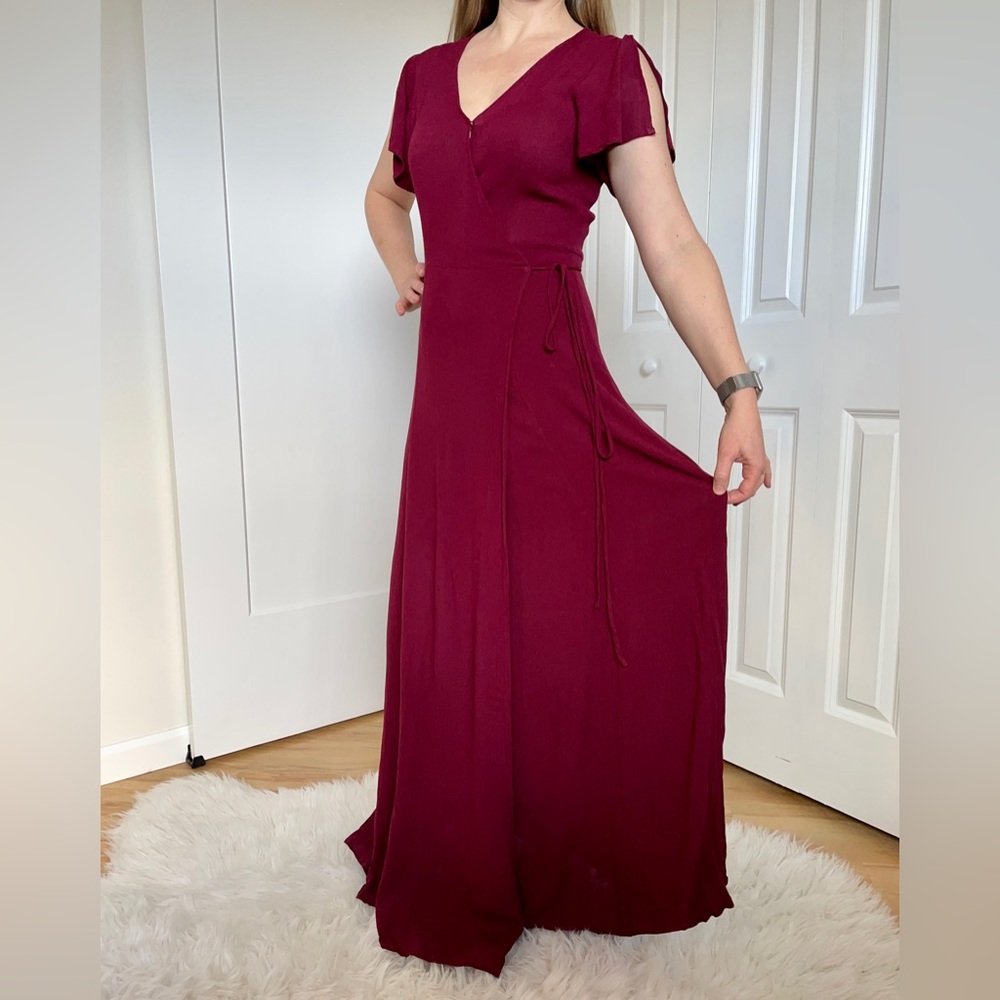 Lulu’s Heart of Marigold Wrap Maxi Dress in Burgundy